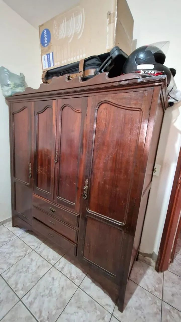 Guarda roupa madeira