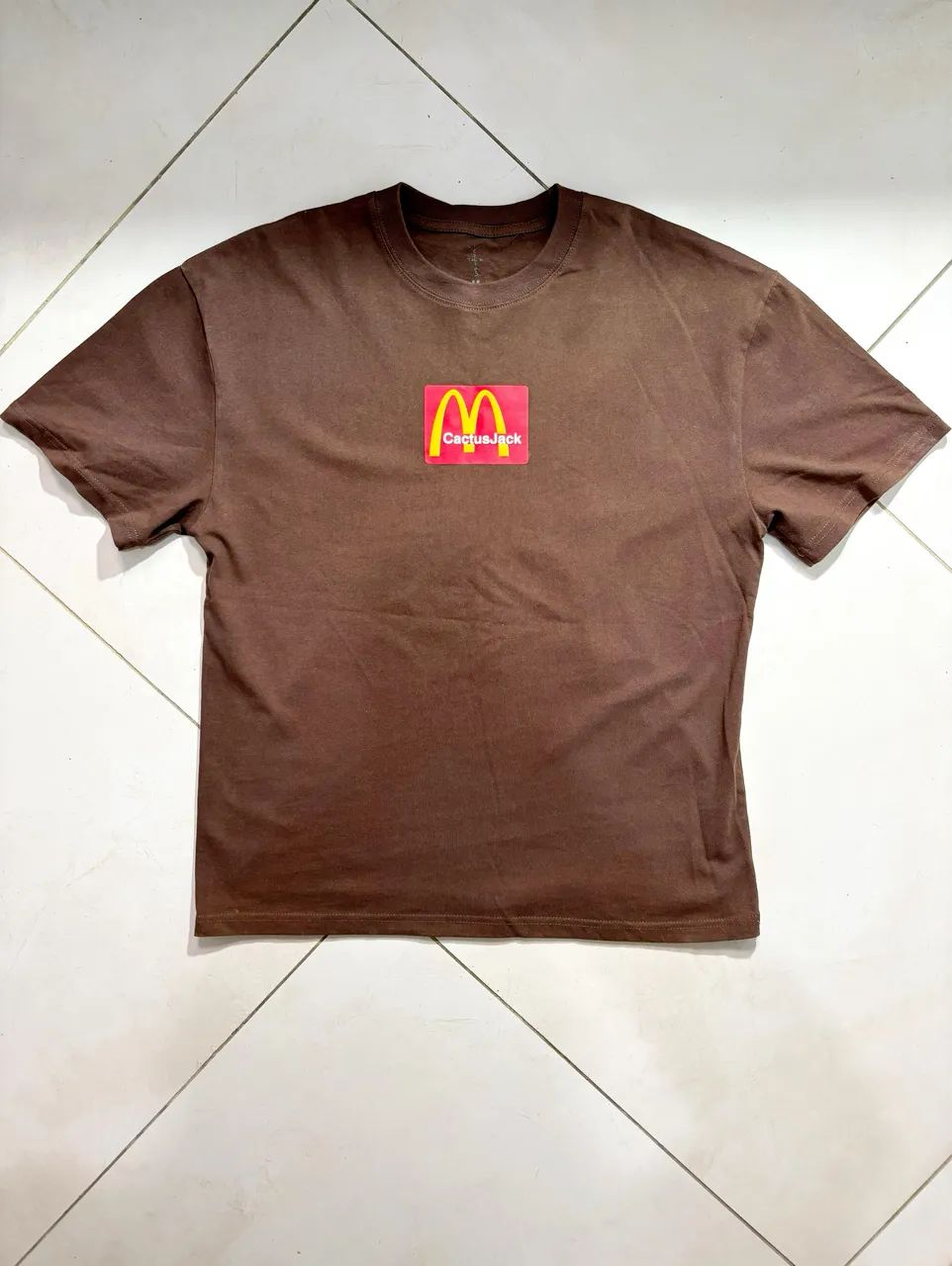 Camiseta Travis Scott x McDonald?s Sesame III Cactus Jack Original