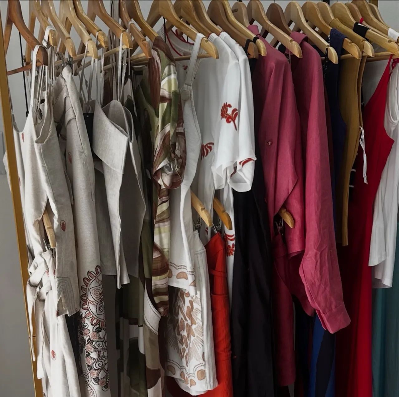 Roupas femininas a preço de custo - Foto 3