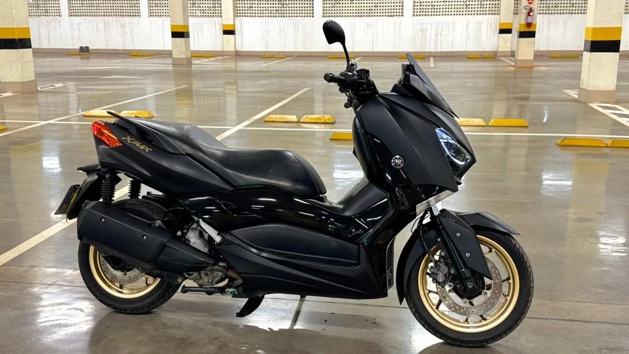 Xmax 250 Yamaha  - Foto 3