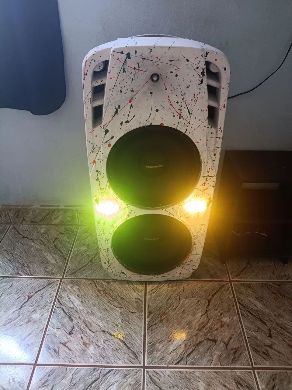 Caixa de som BOB (Bluetooth,pen drive é rádio) - Foto 3