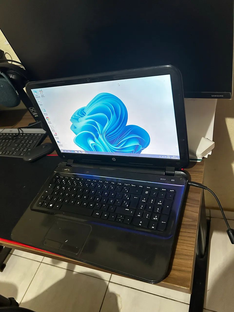 Vendo notebook hp A6  - Foto 2