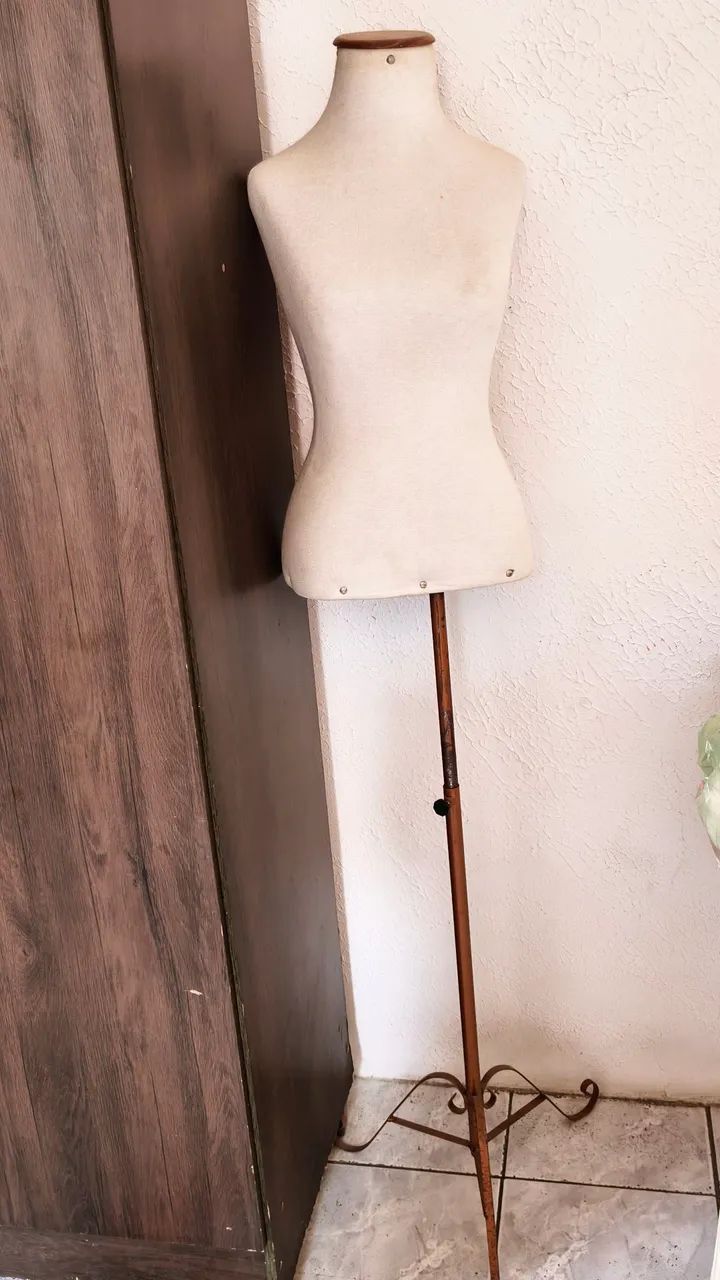 Manequim busto com pedestal - Foto 3