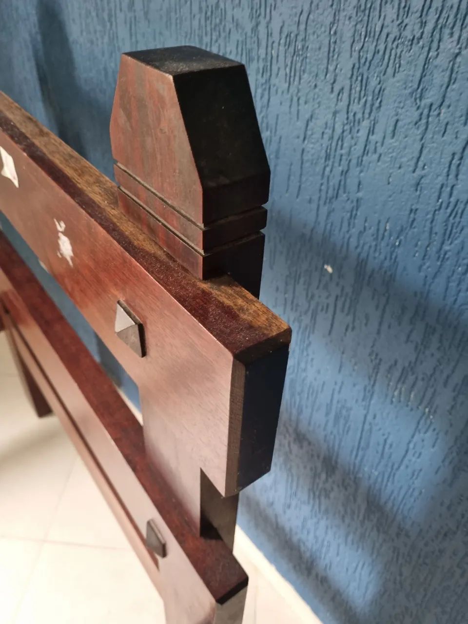 Cama madeira maciça 