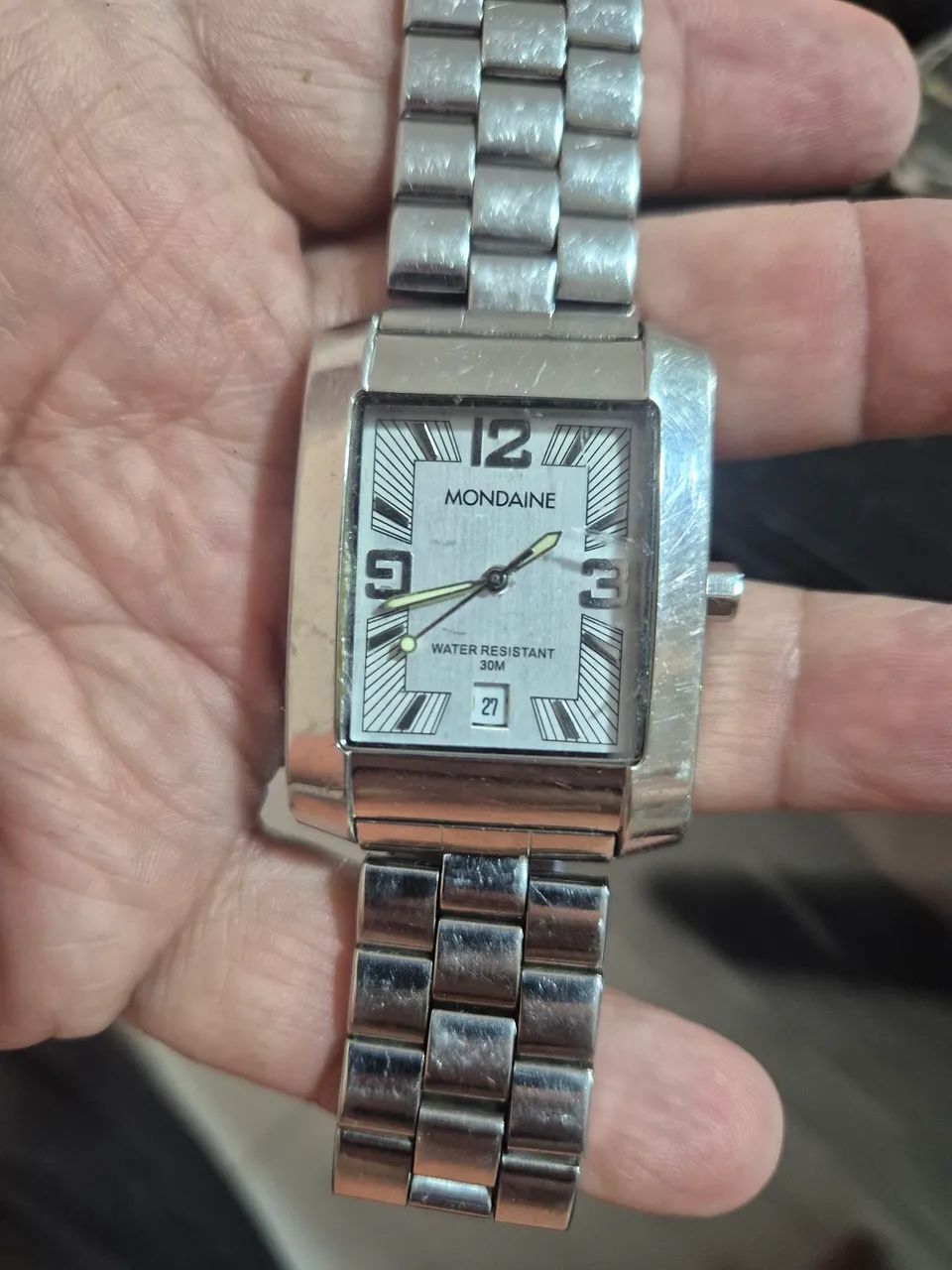 Relógio MONDAINE TANK  À QUARTZ   -   FUNCIONAMENTO OK