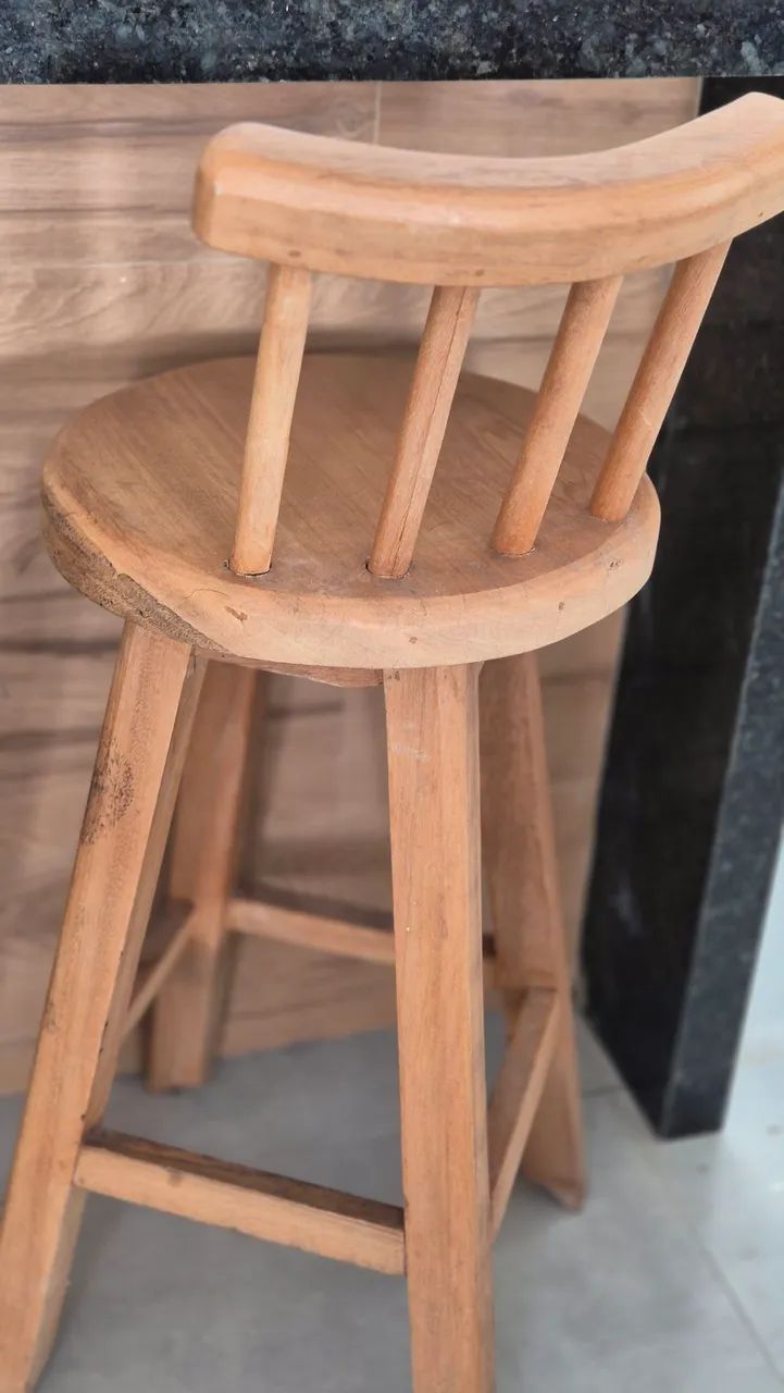 Banquete rústica de madeira, ideal para áreas gourmets e bancada. - Foto 2