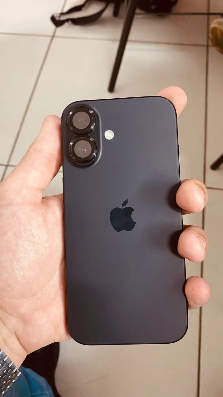 iPhone 16