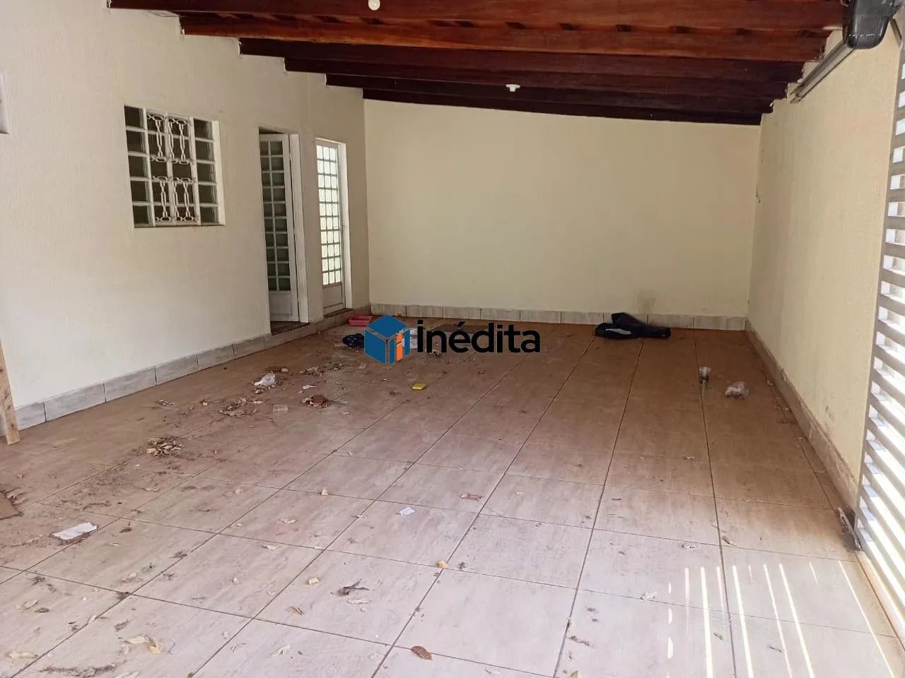 Casa de 2 Quartos com Garagem Coberta no Setor Itatiaia - R$ 1.800 - Foto 2