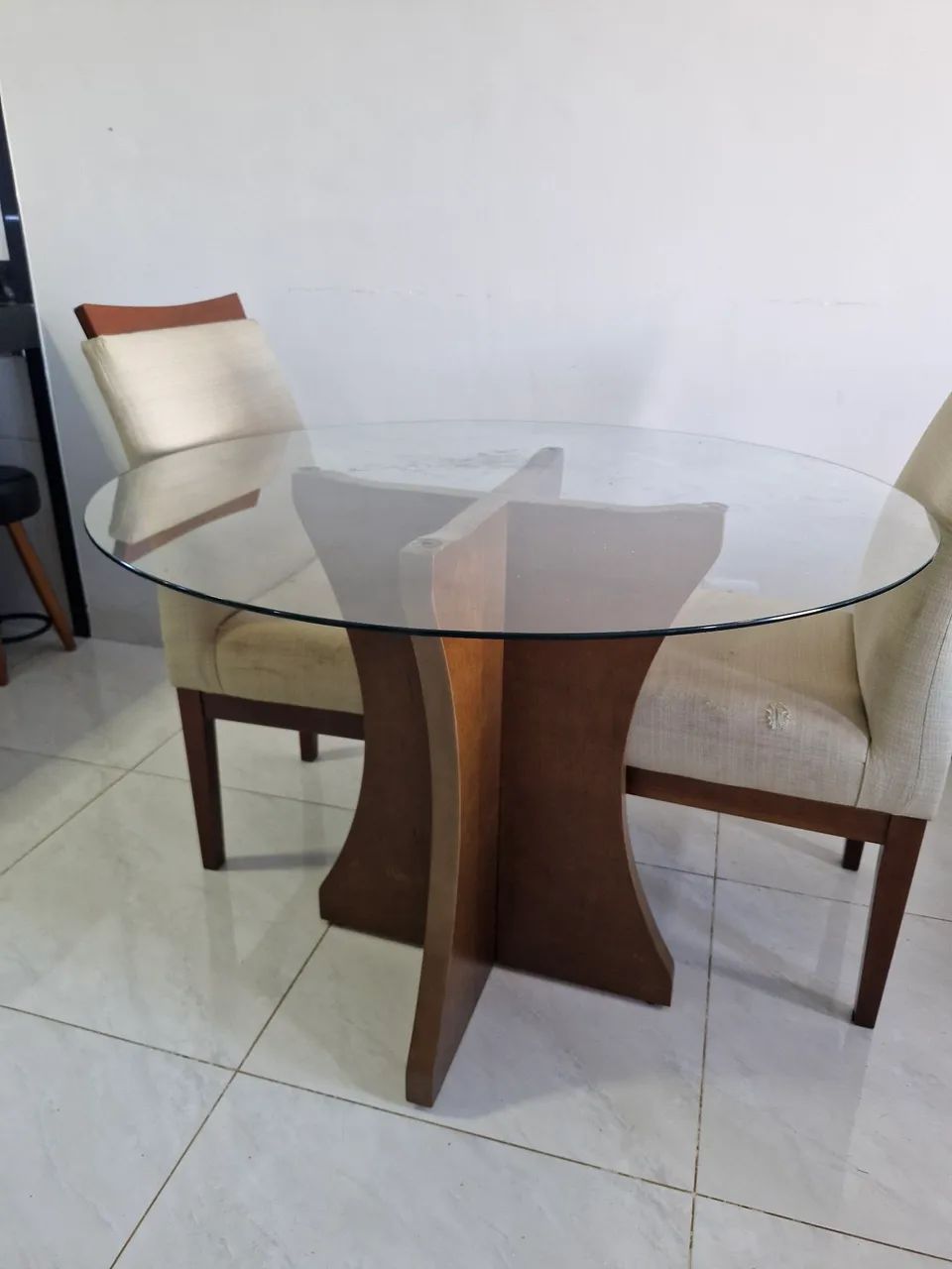 Conjunto mesa de jantar e 4 cadeiras - Foto 3