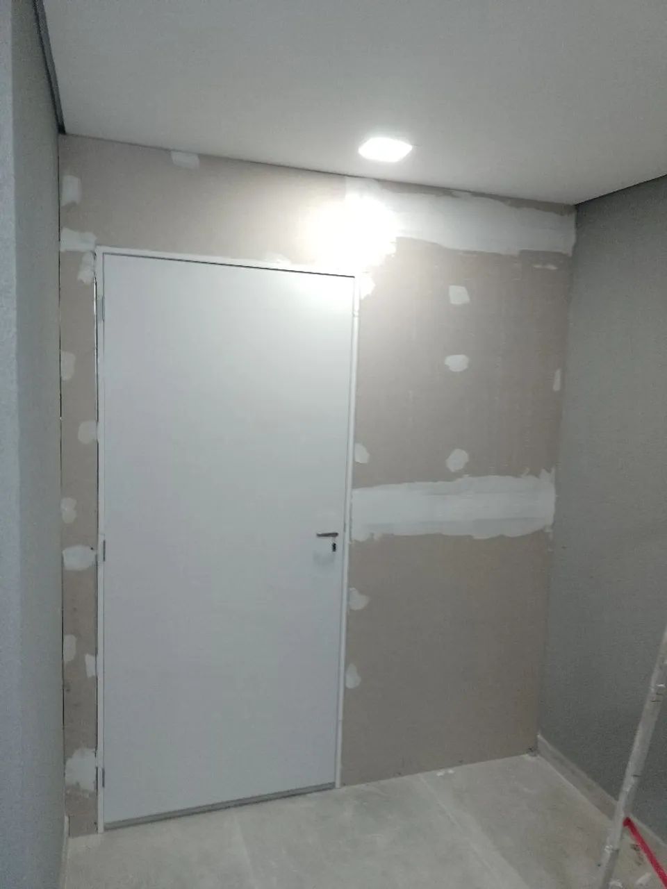 Instalação de portas janelas  drywall e pintura  - Foto 3