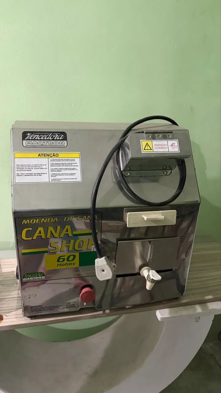 Engenhoca moer cana de açúcar semi nova 