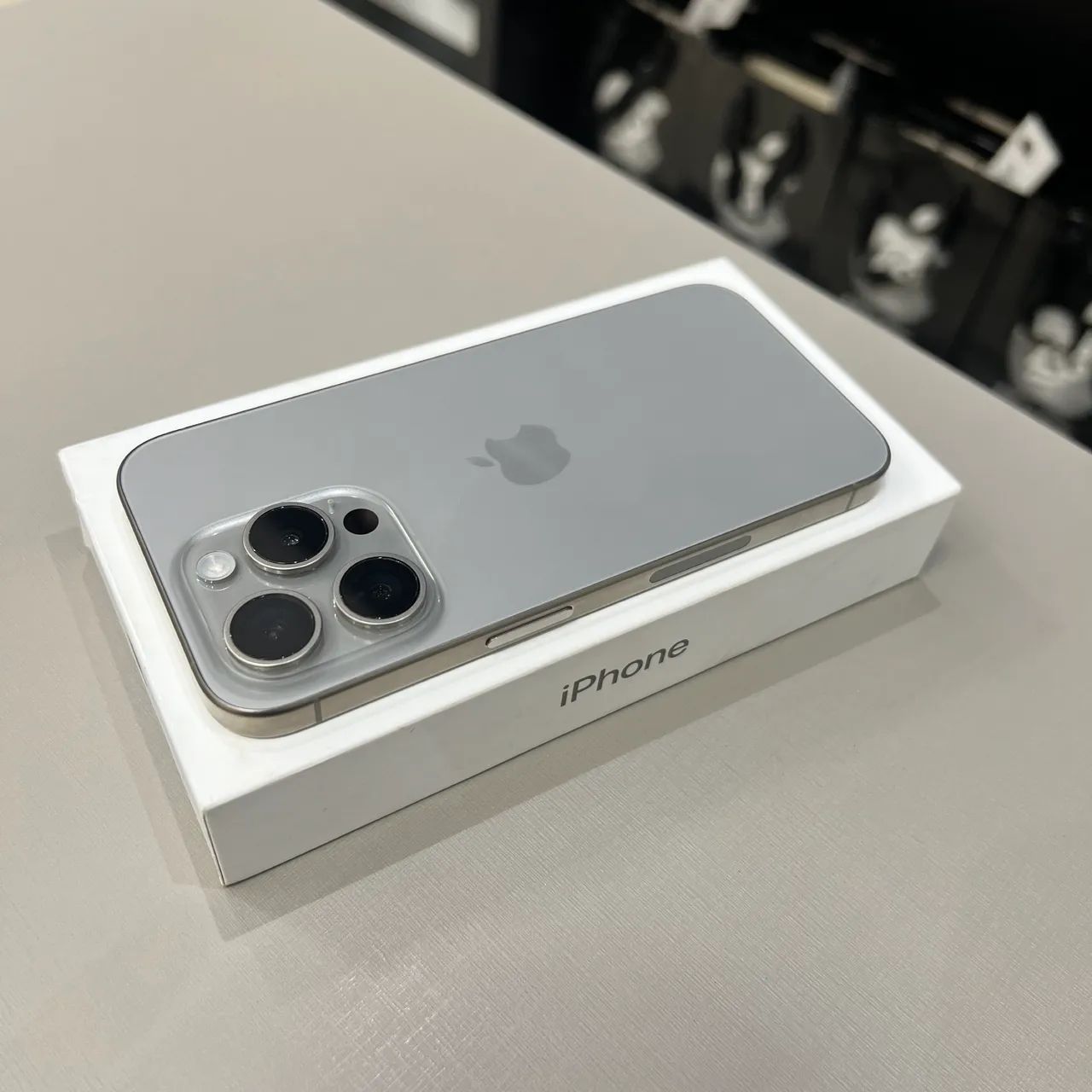 IPhone 15 pro Max 256gb Natural - Foto 2