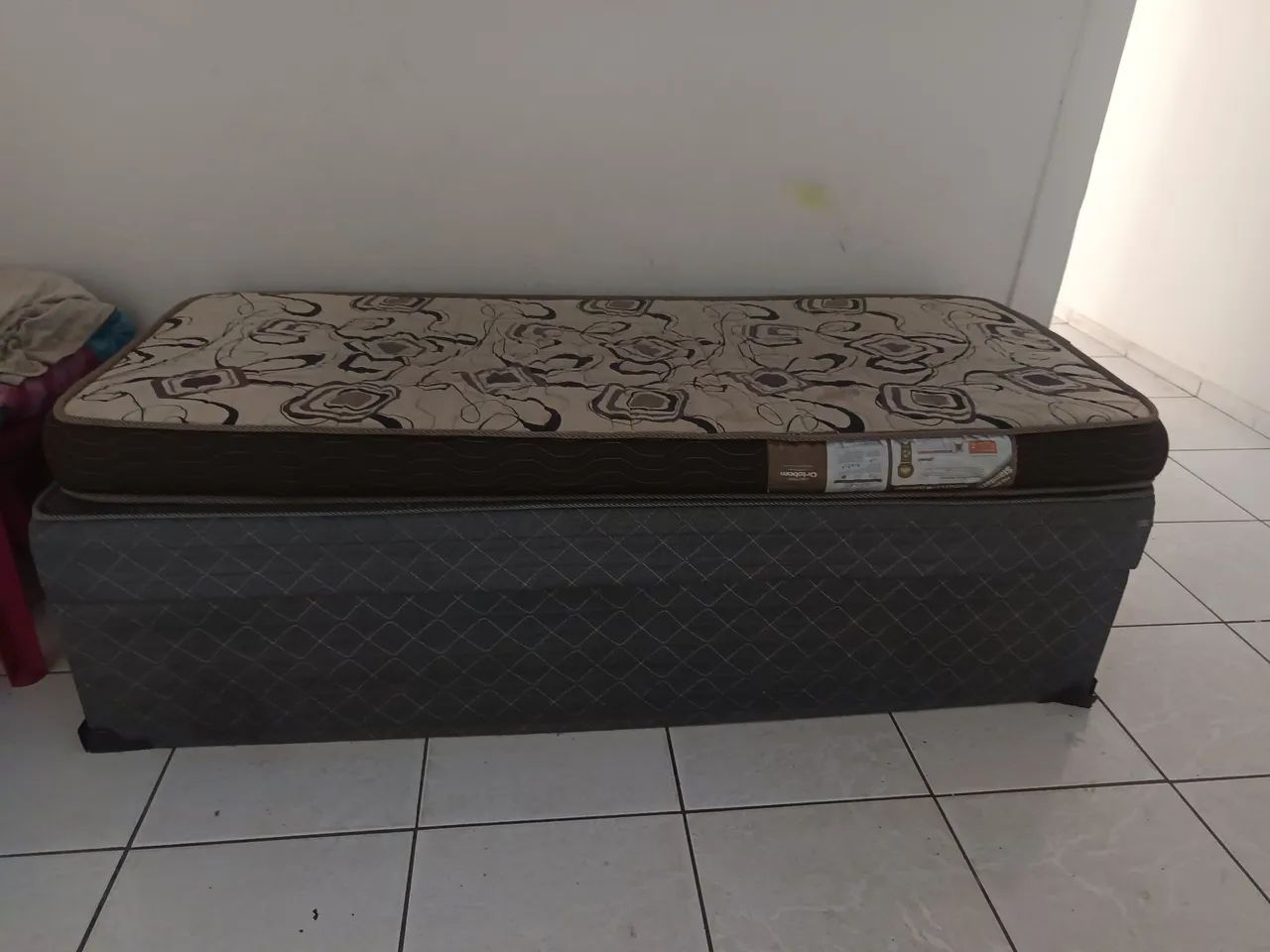 Cama box solteiro + colchão e cama auxiliar
