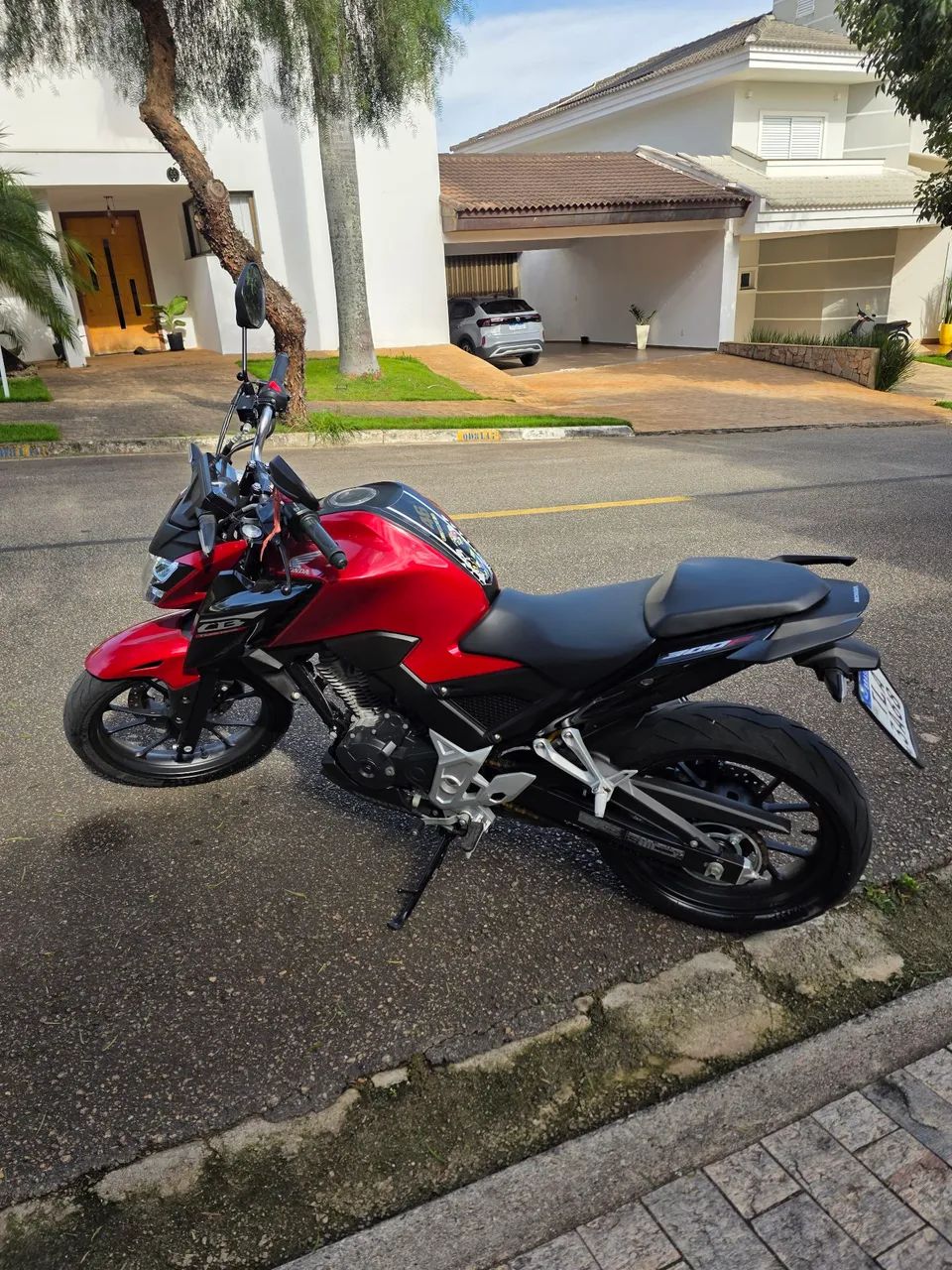 CB 300 2025  - Foto 3