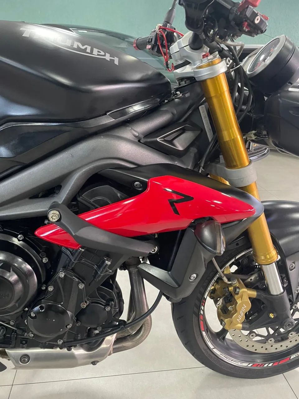 Triumph Triple 675r 2015 - 1490635182 | OLX