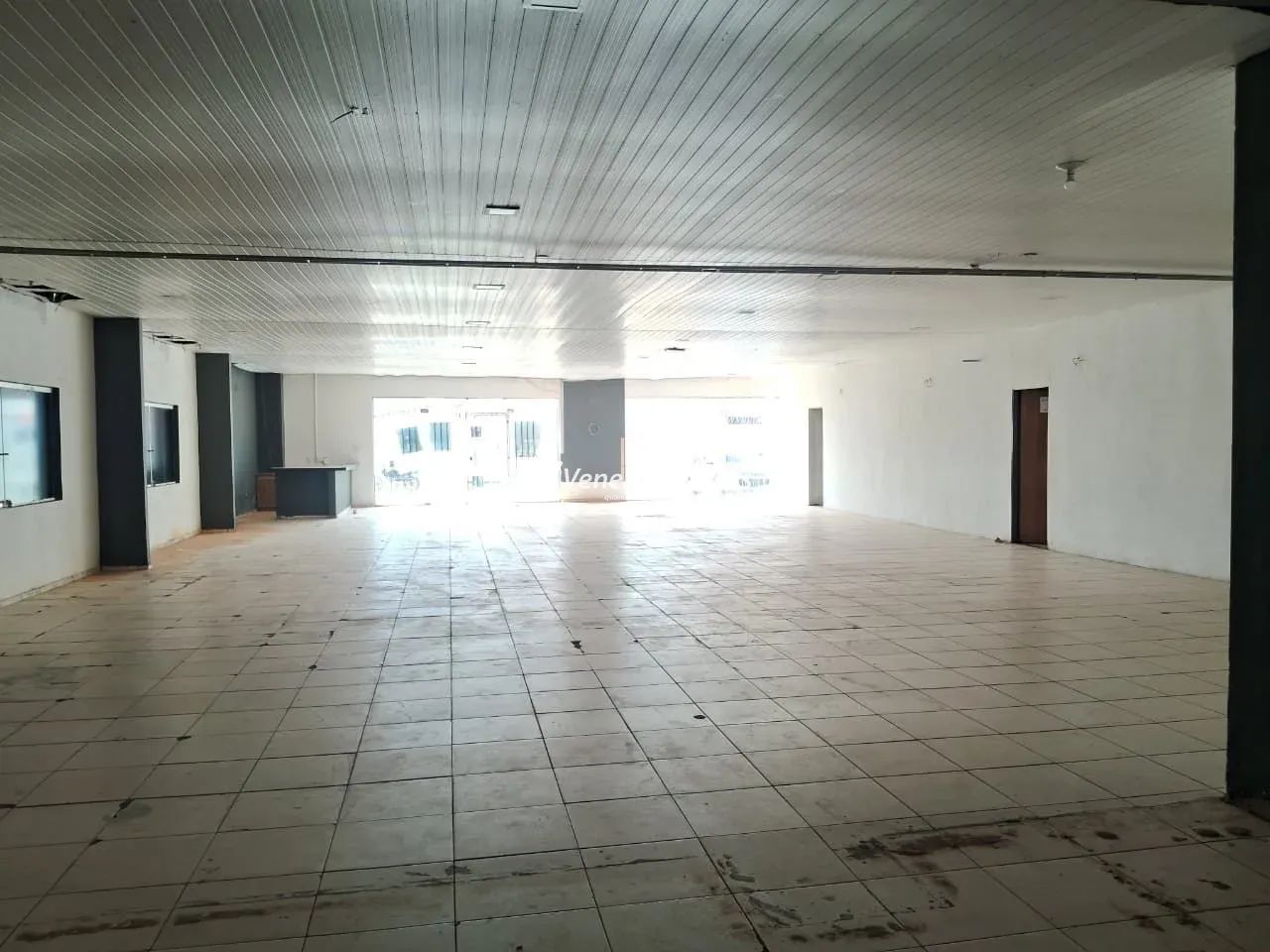 Galpão comercial de esquina para aluguel no Dirceu - Foto 4