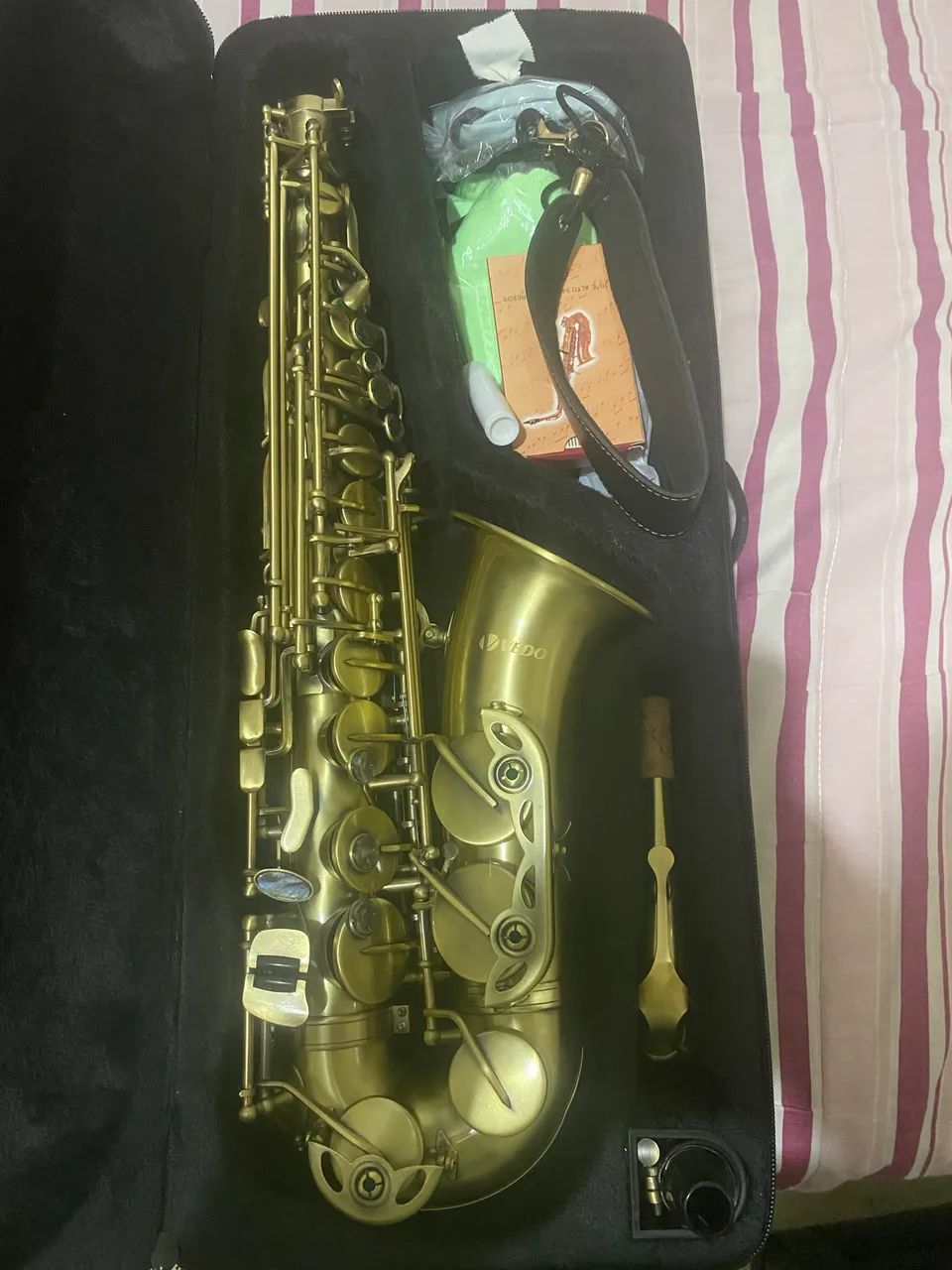 Saxofone marca vedo  - Foto 2