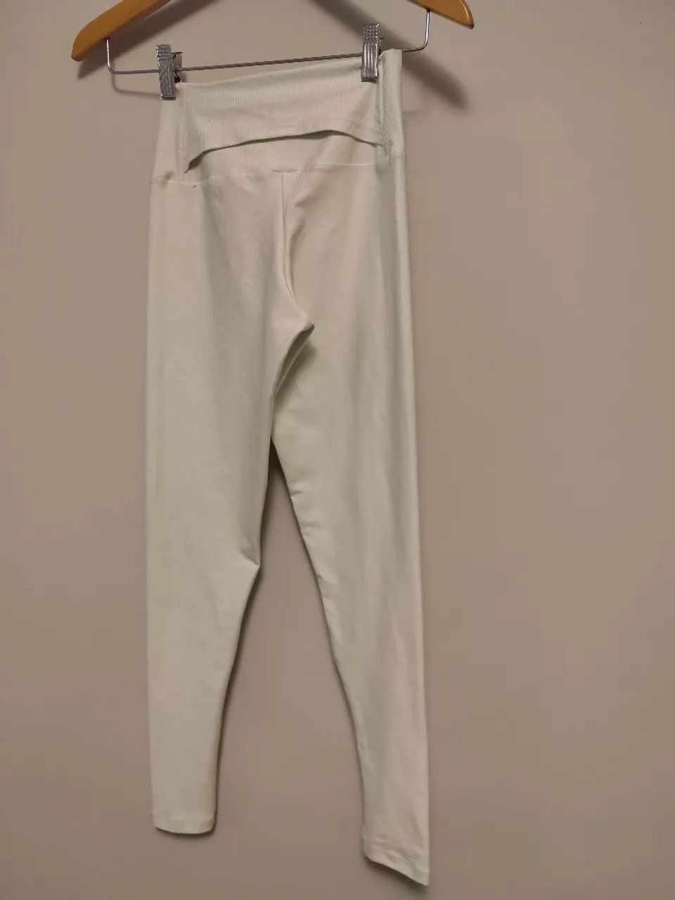 Calça live branca Tam p com etiqueta  - Foto 4