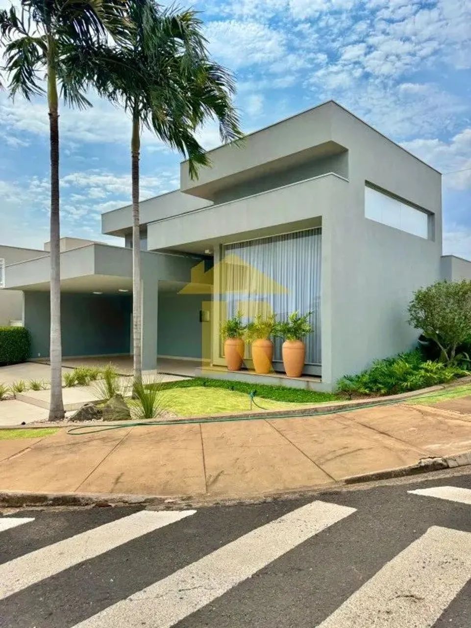 Casa em Condomínio à Venda em São José do Rio Preto - SP, 3 Quartos, 3 Suítes, 3 Salas, 4 
