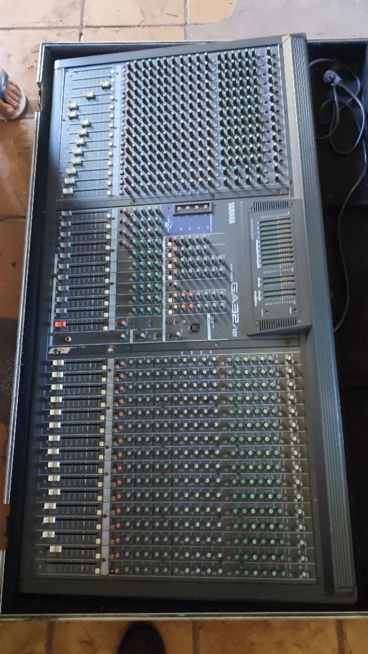 Mesa Yamaha GA 32  - Foto 4
