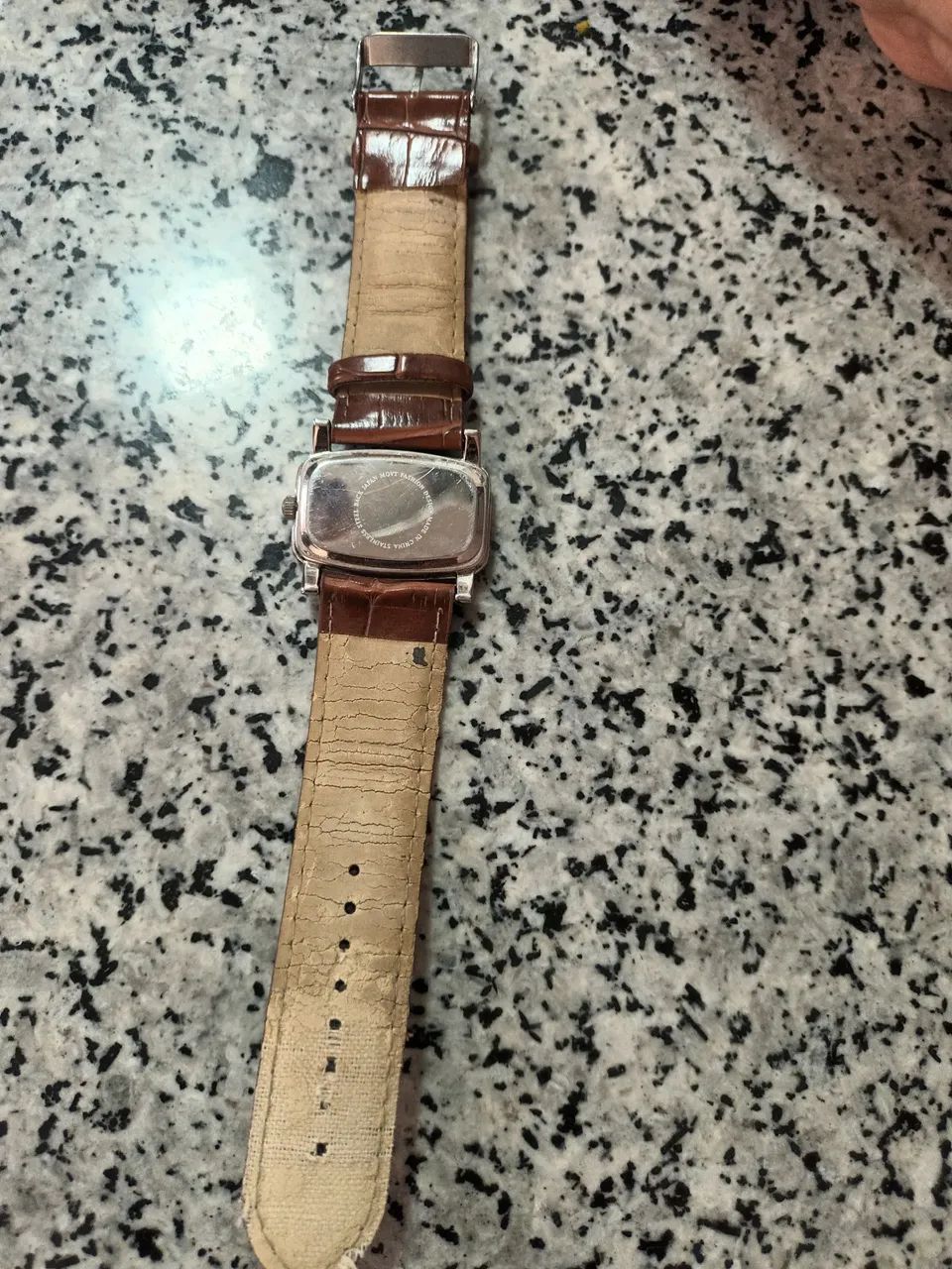 Relógio de quartz, elegante , funcionando perfeitamente  - Foto 2