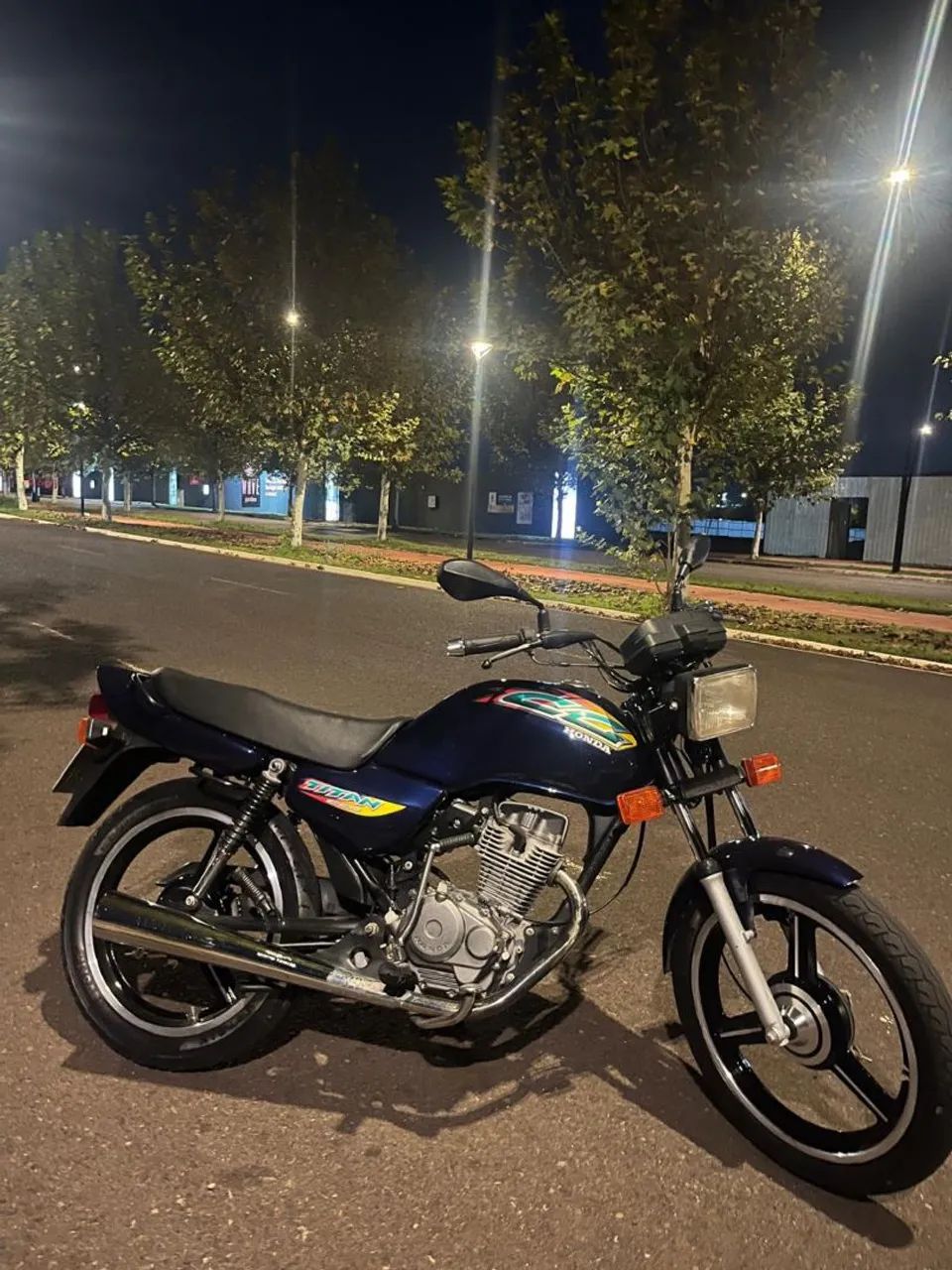 Vendo moto em ótimo estado