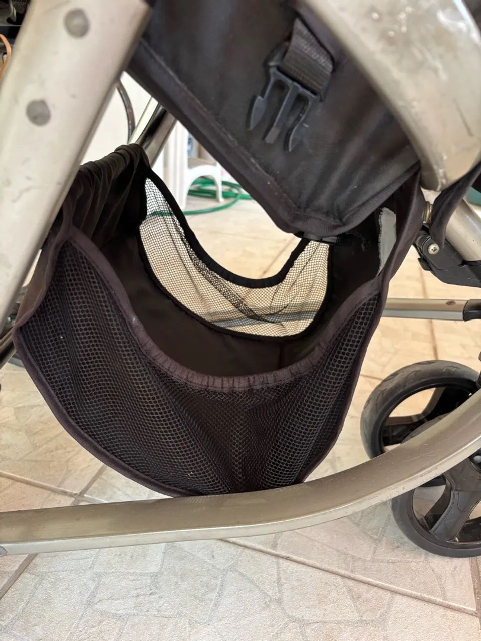 Carrinho de bebê com bebê conforto  - Foto 4