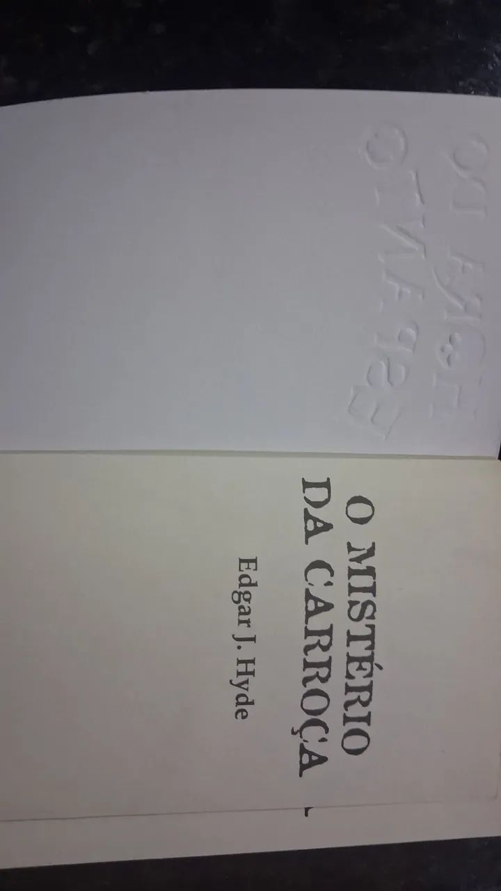 LIVRO HORA DO ESPANTO - Foto 3