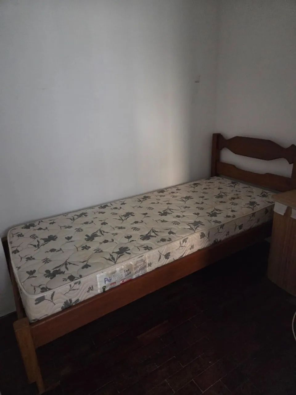 Cama de Solteiro - Leblon