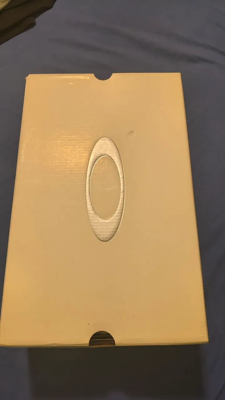 Tênis Oakley 38 