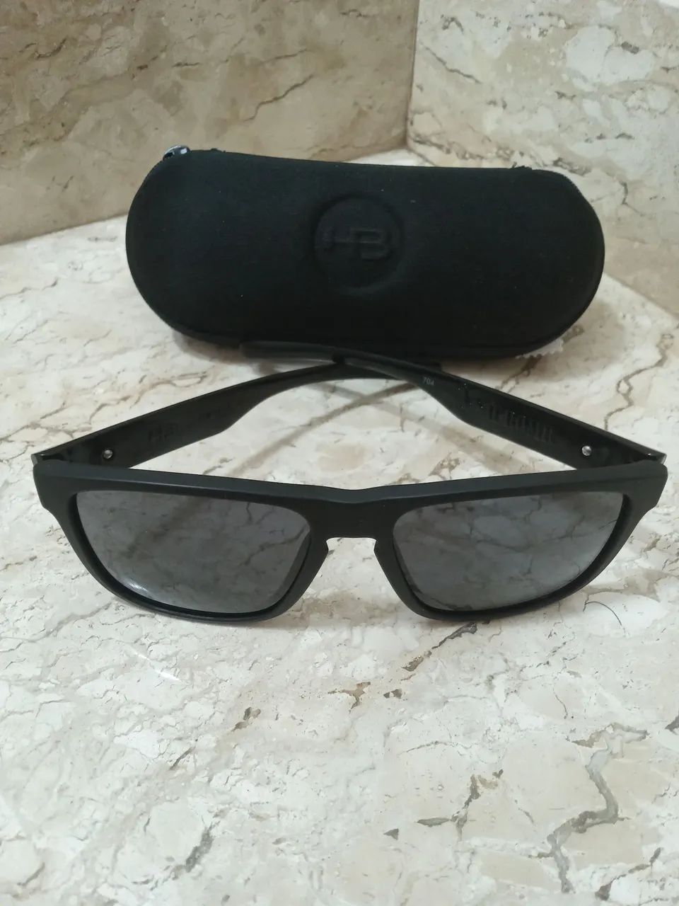ÓCULOS DE  SOL HB BOMB 704