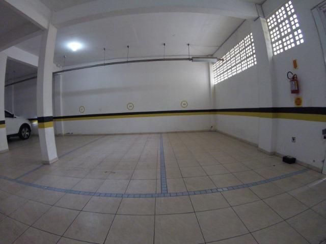 3 suítes + lavabo, mobiliado, 1 por andar, 2 vagas, 20m do mar, lazer compl, barra sul. - Foto 14
