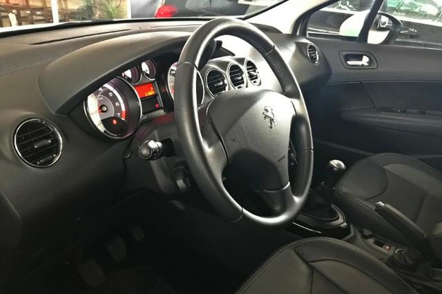 Peugeot 308 Allure C/ Teto Solar 1.6. Branco 2015/2016 - Foto 7