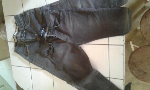 Roupas conservadas super em conta