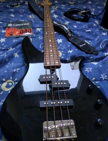 Baixo Yamaha e Amplificador Meteoro - Foto 3