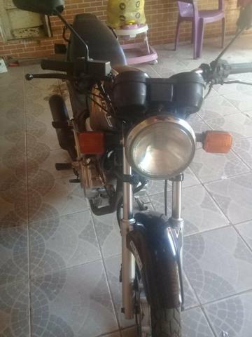 Vendo uma cbx 200 estrada - Foto 6