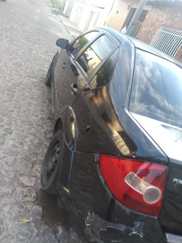 Ford Fiesta sedan - Foto 3