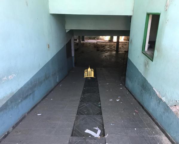 Pilotis/Porao no Centro - Esmeraldas