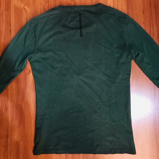 Camiseta Calvin Klein manga longa tamanho P - Foto 2