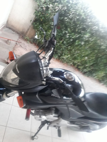 Moto cb 300