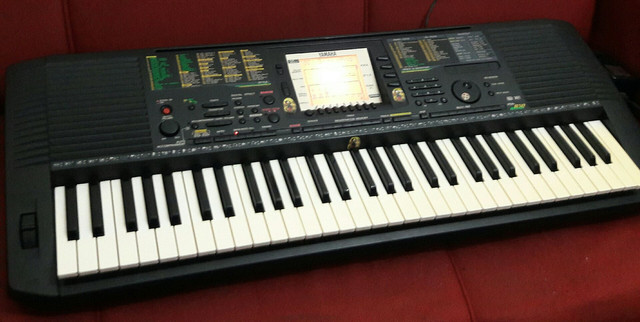 Teclado Yamaha PSR B50
