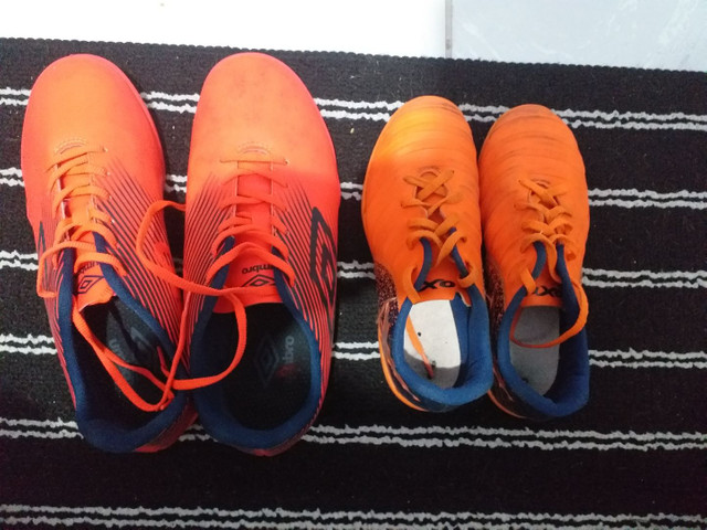 Vendo 2 chuteiras pouco tempo de uso