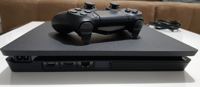 Sony PlayStation 4 Slim jet black 500gb CUH2015A - Foto 6
