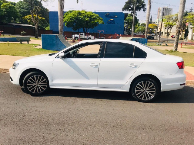 Volkswagen Jetta Tsi 2.0 Highline 211CV Tiptronic - Foto 17