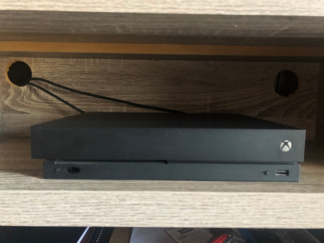 Xbox One X 1tb