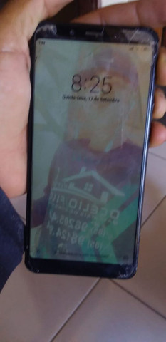 Vendo um celular Redmi note 5 e 64 Giga e 4 de Ram