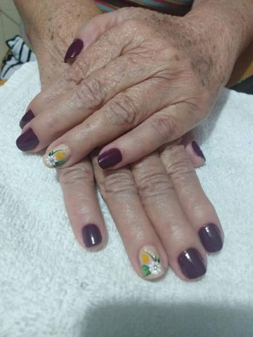 Manicure & Pédicure, & Design de Sobrancelha!! - Foto 4