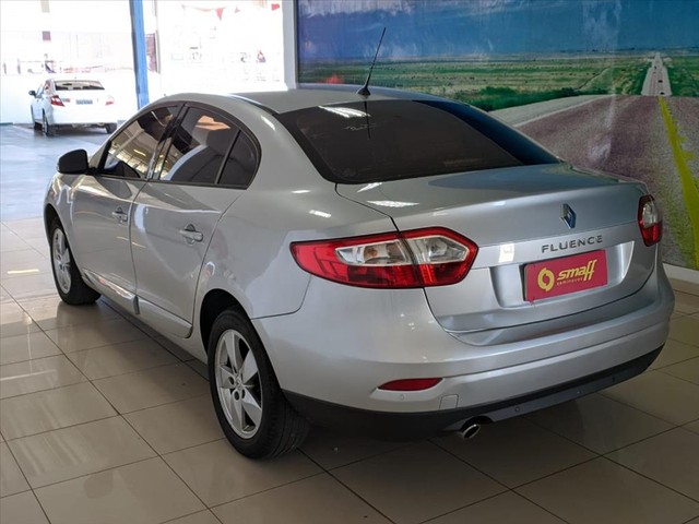 RENAULT FLUENCE 2.0 DYNAMIQUE 16V FLEX 4P AUTOMÁTICO