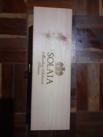 Caixa vazia de vinho italiano Solaia - Foto 3
