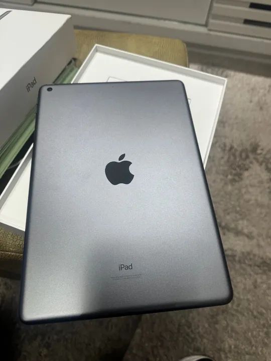 Ipad 9, 256GB com capa e caneta